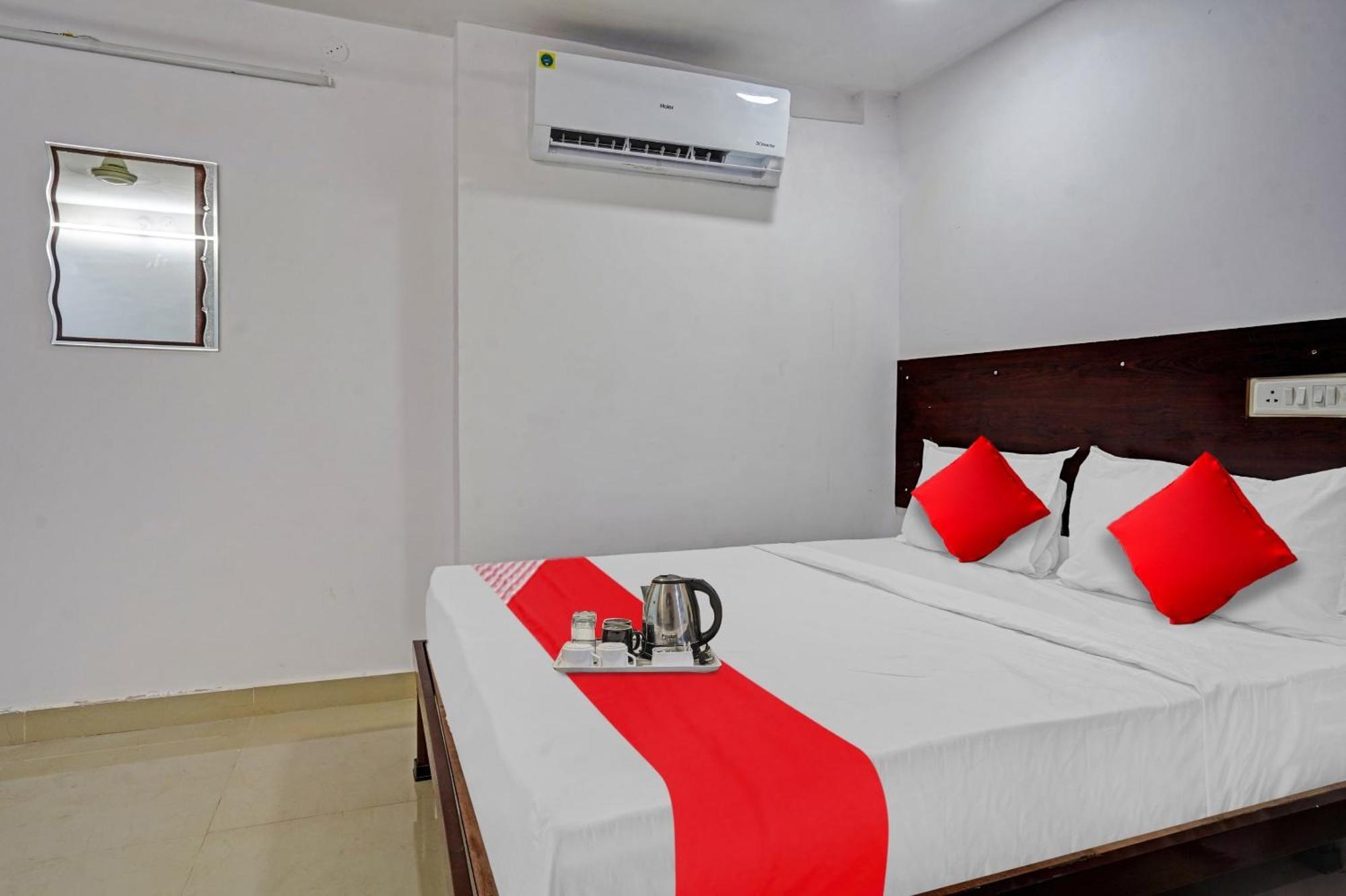 Hotel O Sai Krishna Residency Vijayawāda Buitenkant foto