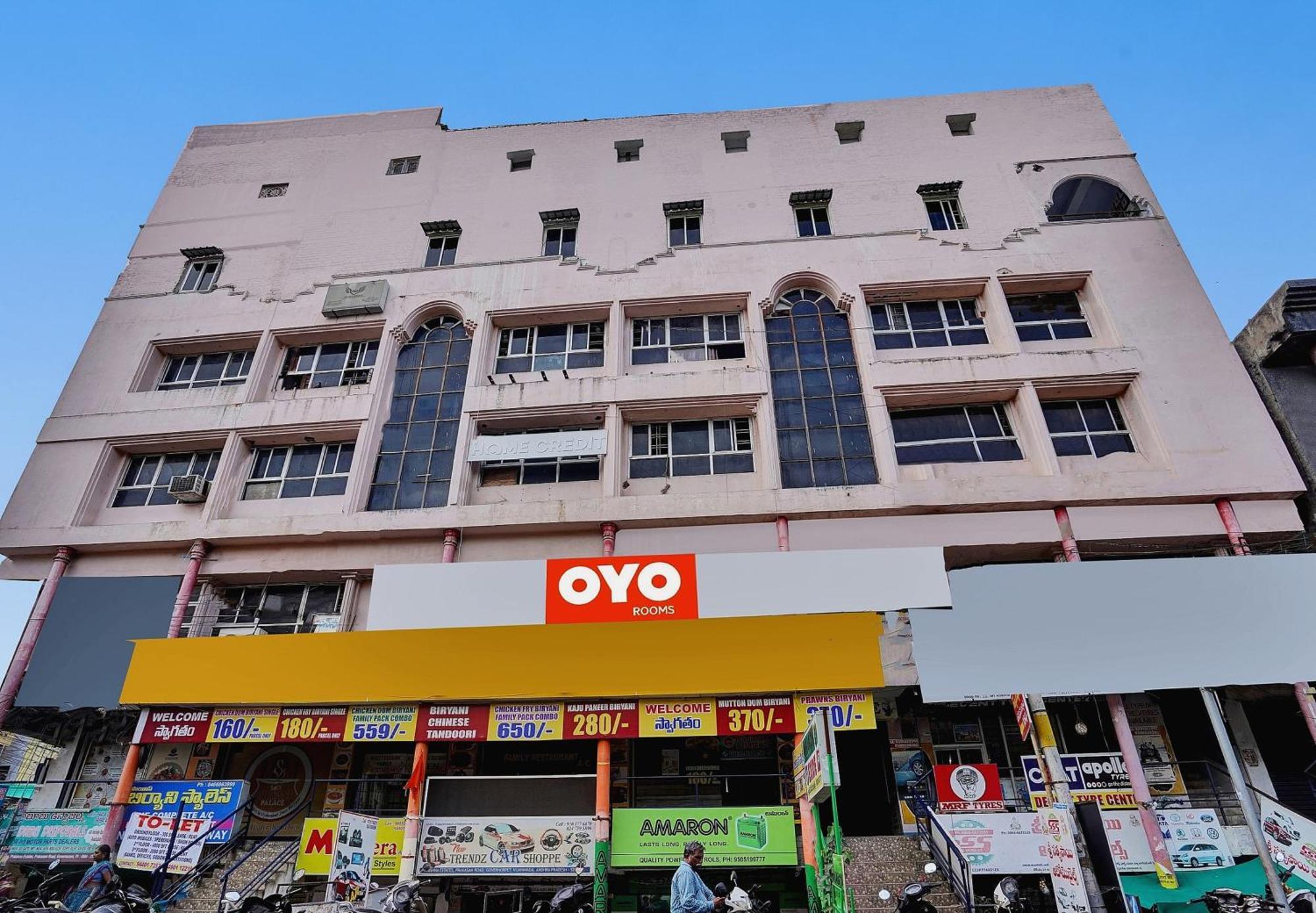 Hotel O Sai Krishna Residency Vijayawāda Buitenkant foto