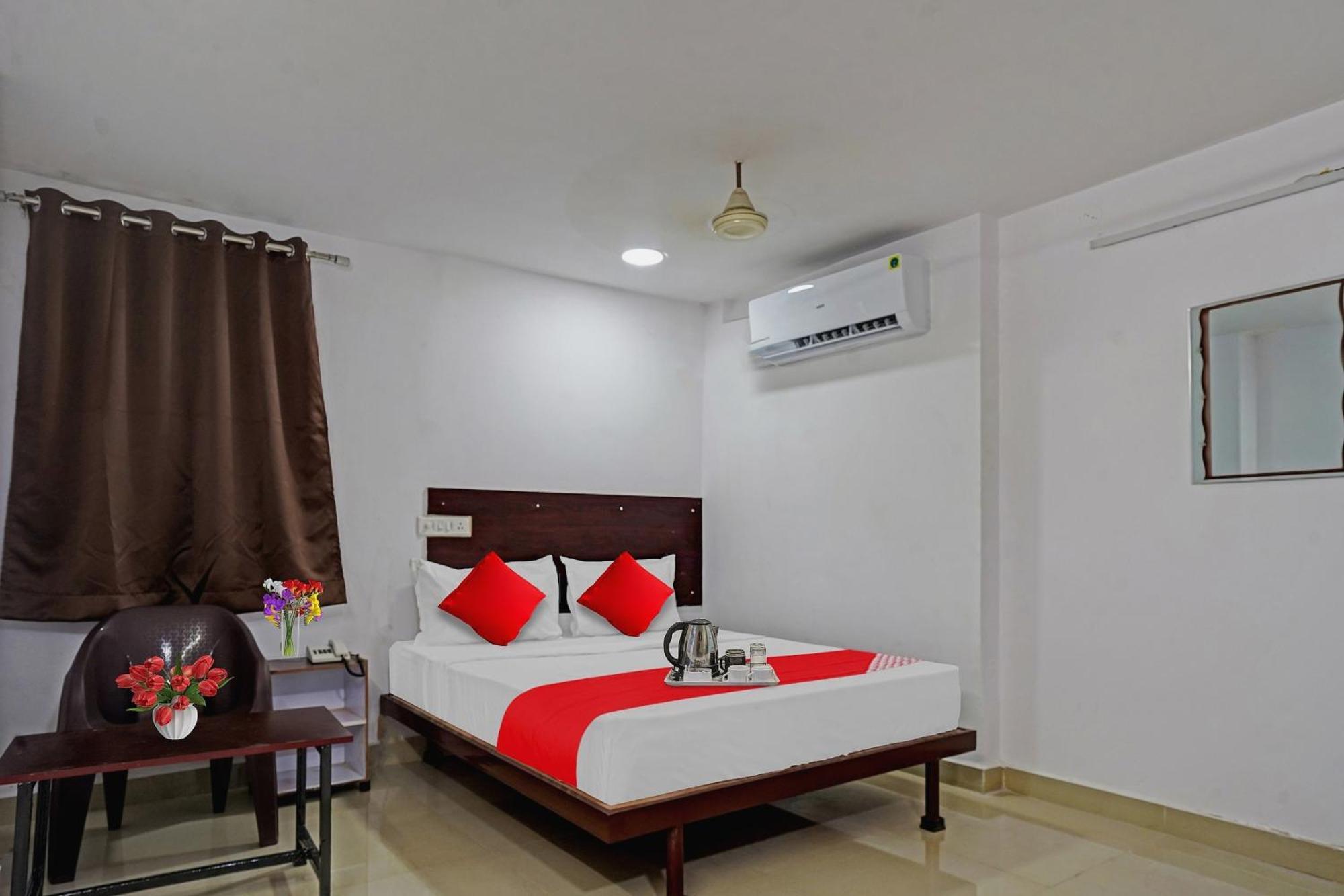 Hotel O Sai Krishna Residency Vijayawāda Buitenkant foto