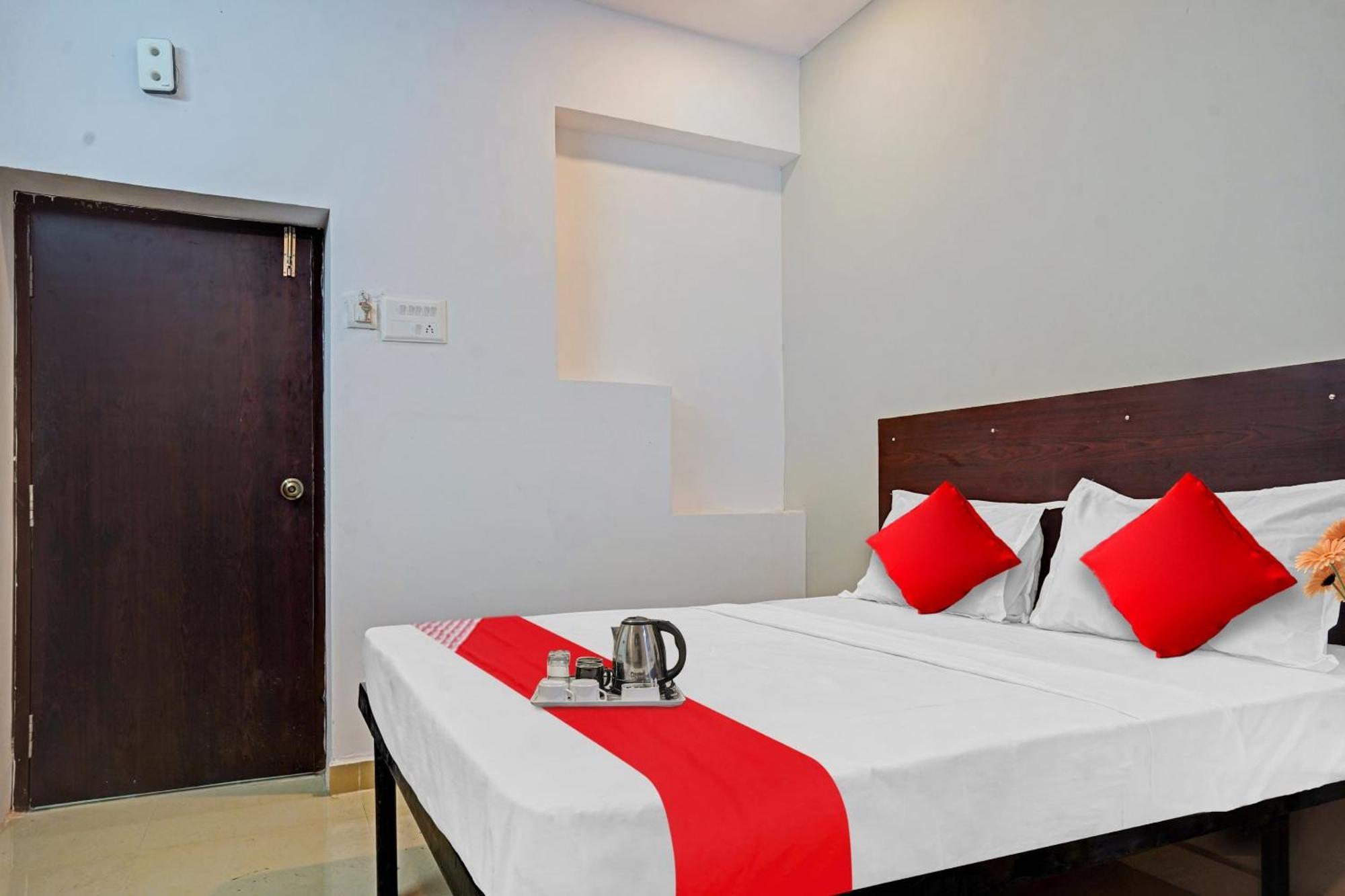 Hotel O Sai Krishna Residency Vijayawāda Buitenkant foto