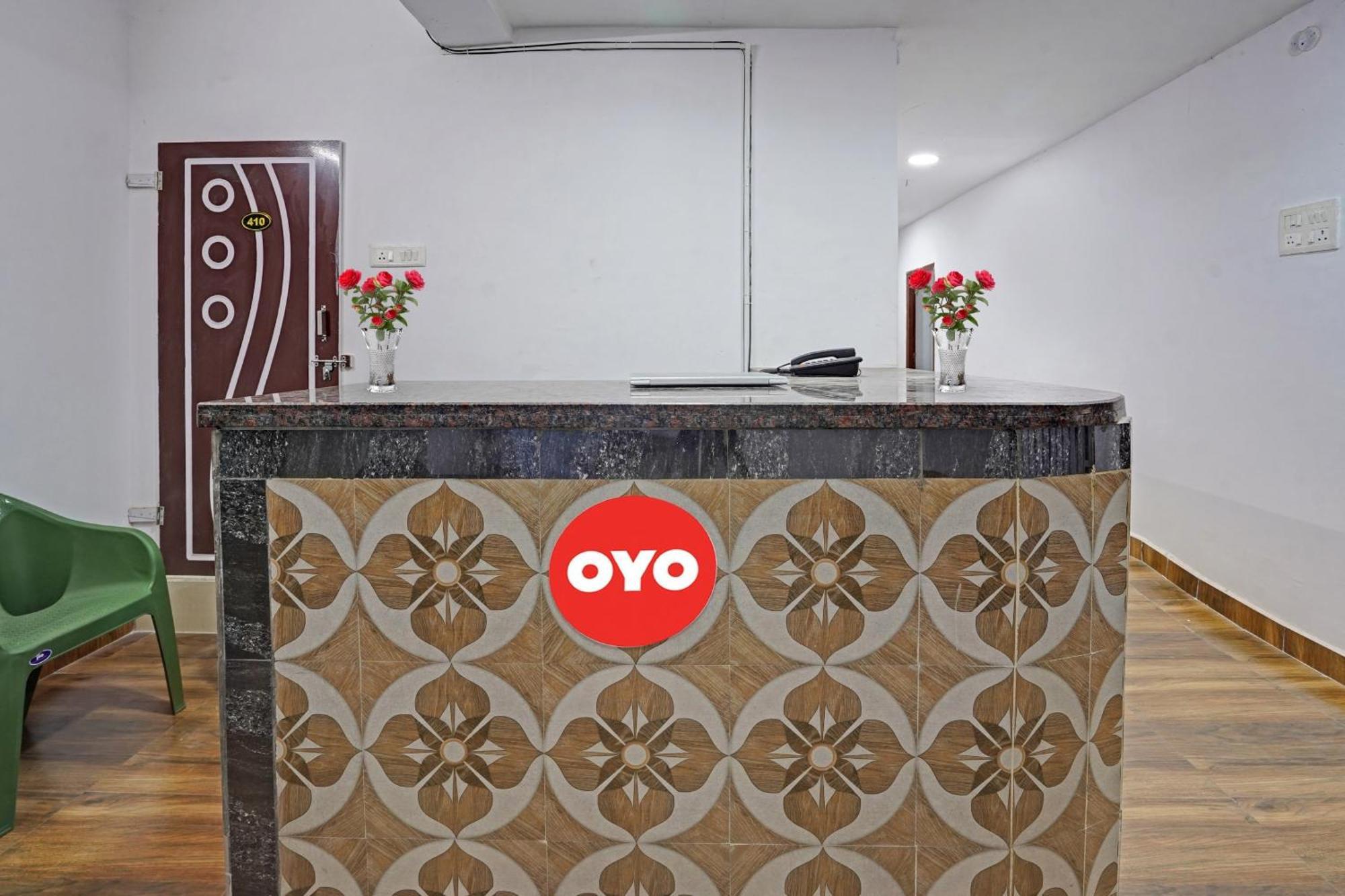 Hotel O Sai Krishna Residency Vijayawāda Buitenkant foto