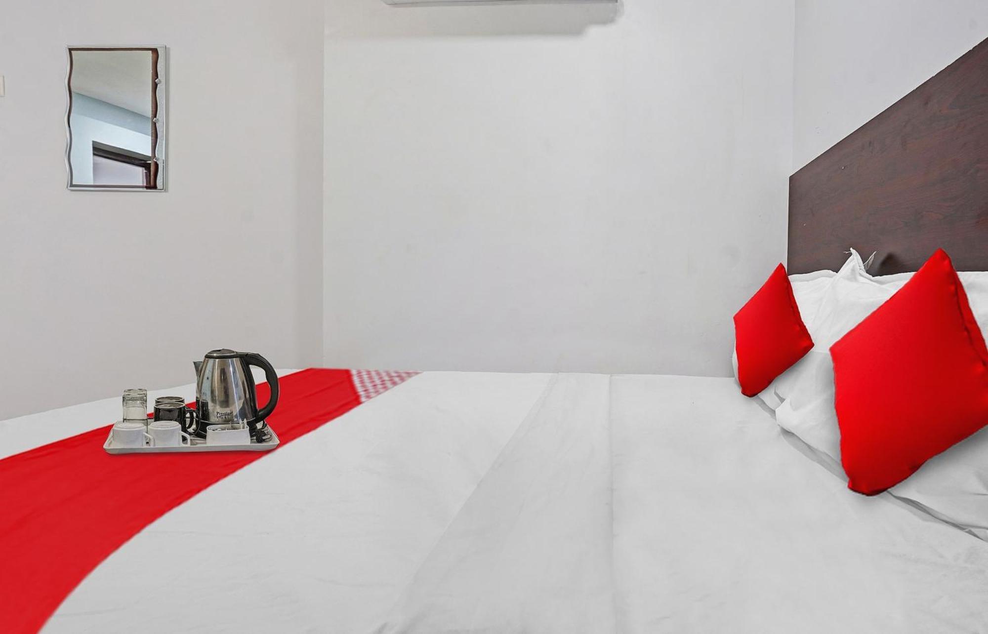 Hotel O Sai Krishna Residency Vijayawāda Buitenkant foto